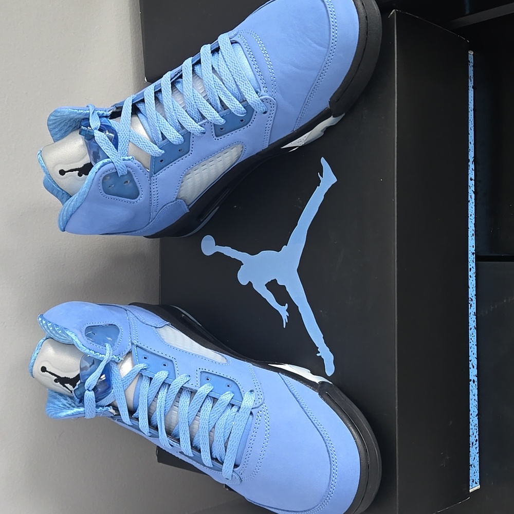 Mens Jordan Retro 5 SE University Blue Size 10.5